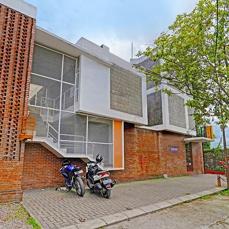 Super Oyo 2190 Alamanda 7 Syariah Bandung Exteriör bild